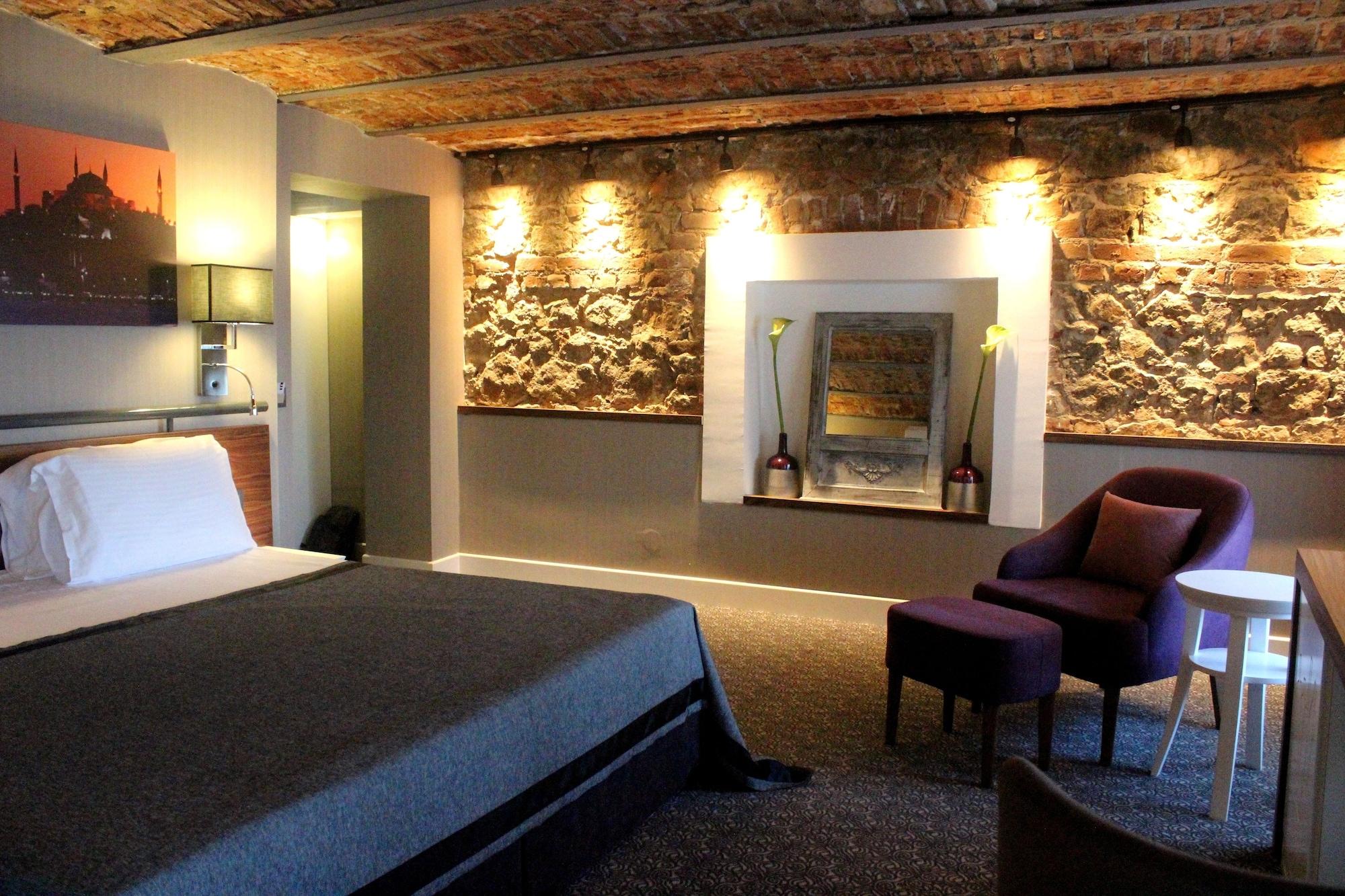 Montania Special Class Hotel Мудания Екстериор снимка