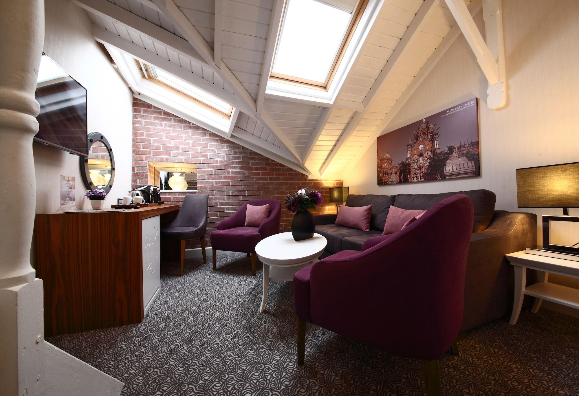 Montania Special Class Hotel Мудания Екстериор снимка