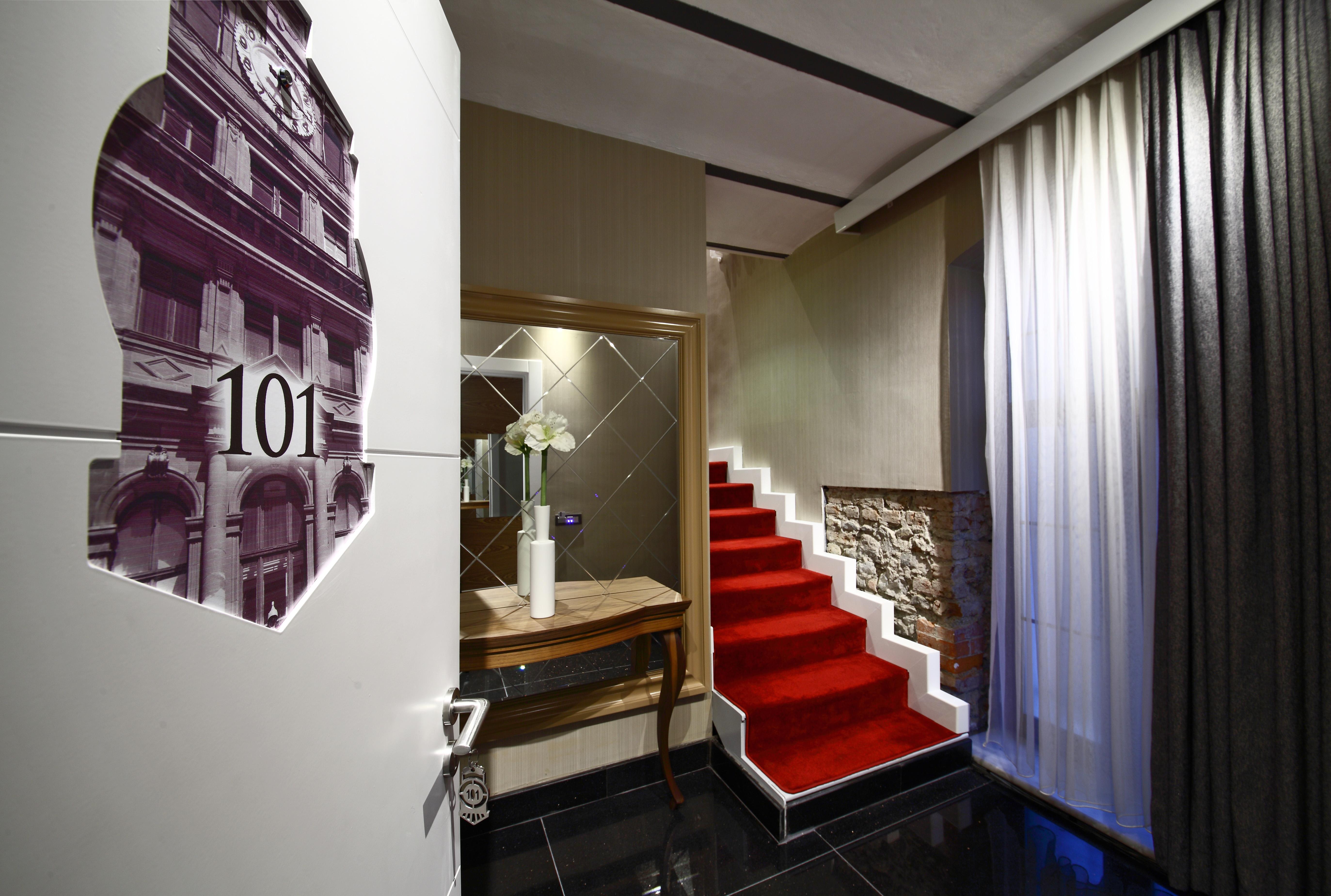 Montania Special Class Hotel Мудания Екстериор снимка
